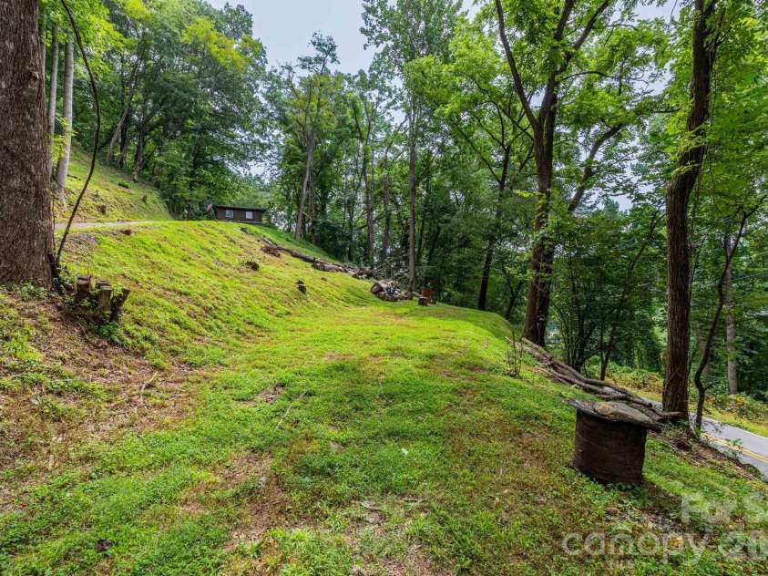 210 Sunset Farm Road, Whittier, NC 28789.  MLS# CAR4412792, YatesRealty ID 45097. 