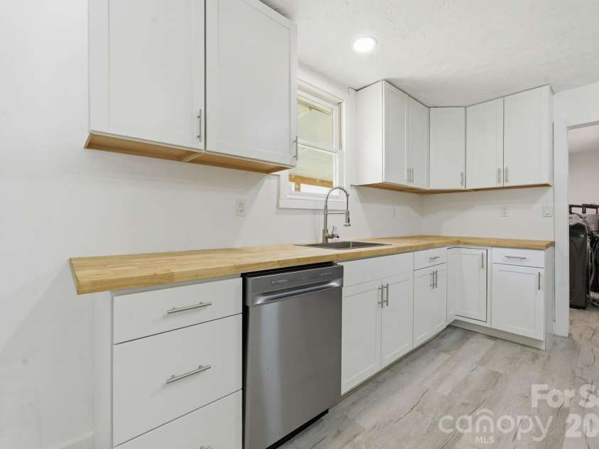 218 Garland Buchanan Road, Sylva, NC 28779.  MLS# CAR4409774, YatesRealty ID 45098. 