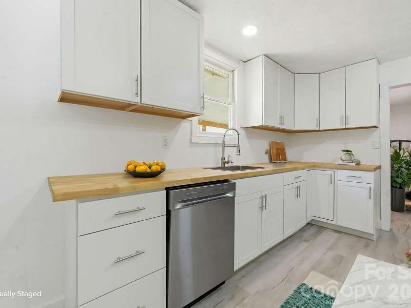 218 Garland Buchanan Road, Sylva, NC 28779.  MLS# CAR4409774, YatesRealty ID 45098. 