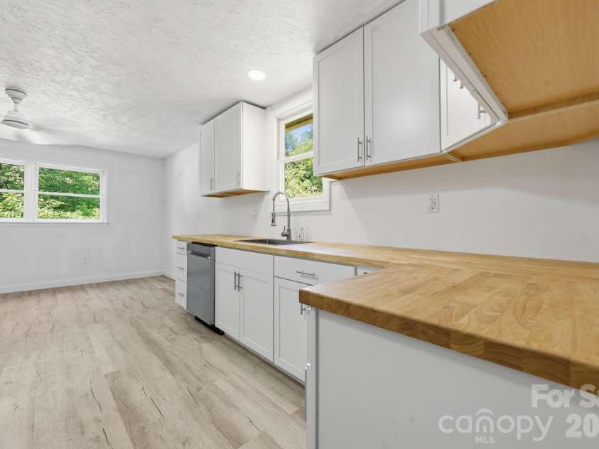 218 Garland Buchanan Road, Sylva, NC 28779.  MLS# CAR4409774, YatesRealty ID 45098. 