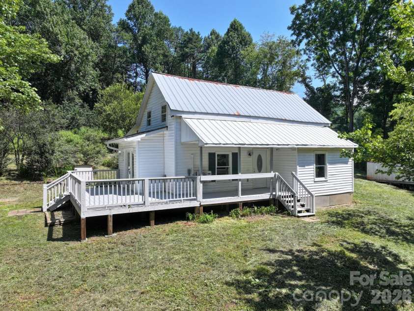 218 Garland Buchanan Road, Sylva, NC 28779.  MLS# CAR4409774, YatesRealty ID 45098. 