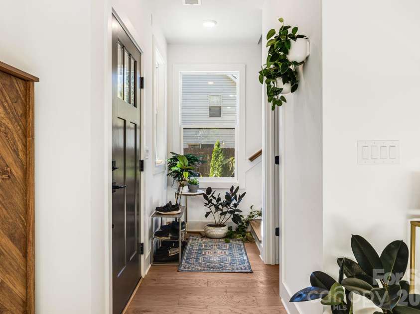 108 Glendale Avenue, Asheville, NC 28803.  MLS# CAR4403353, YatesRealty ID 45099. 