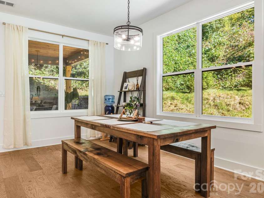 108 Glendale Avenue, Asheville, NC 28803.  MLS# CAR4403353, YatesRealty ID 45099. 