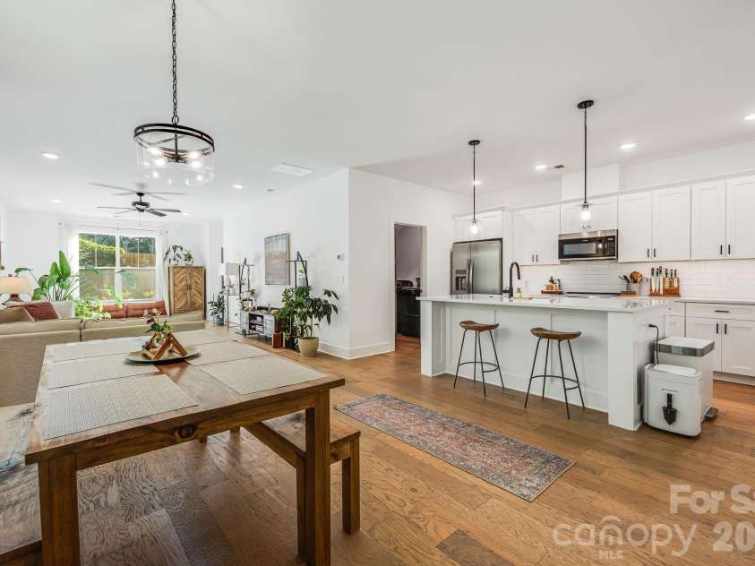 108 Glendale Avenue, Asheville, NC 28803.  MLS# CAR4403353, YatesRealty ID 45099. 