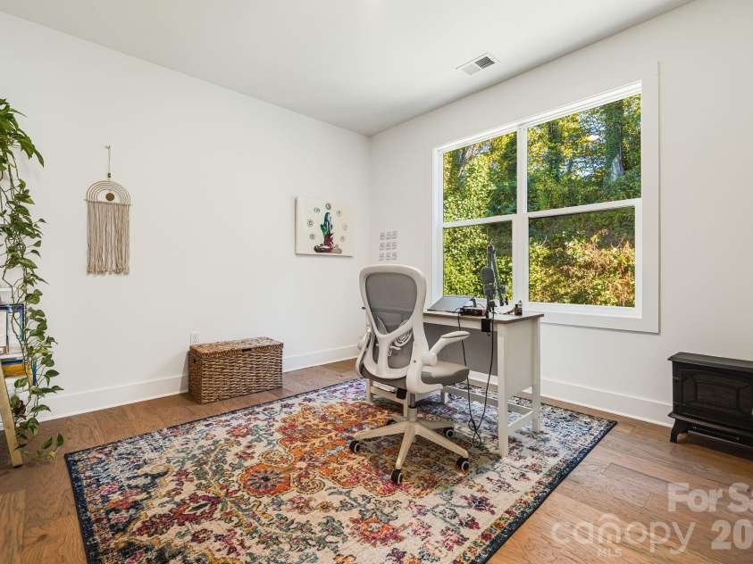 108 Glendale Avenue, Asheville, NC 28803.  MLS# CAR4403353, YatesRealty ID 45099. 