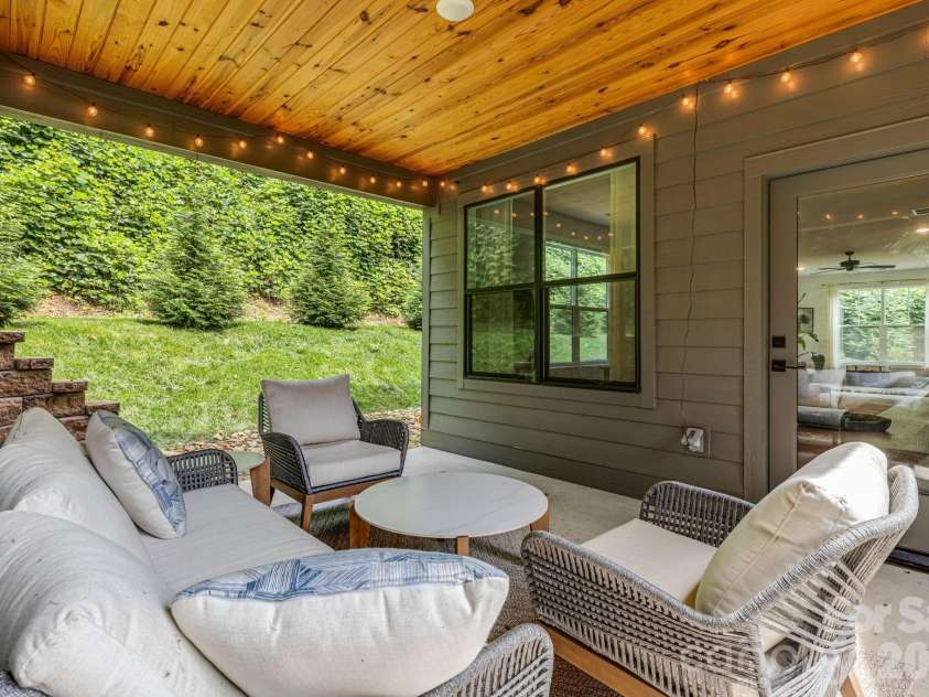 108 Glendale Avenue, Asheville, NC 28803.  MLS# CAR4403353, YatesRealty ID 45099. 