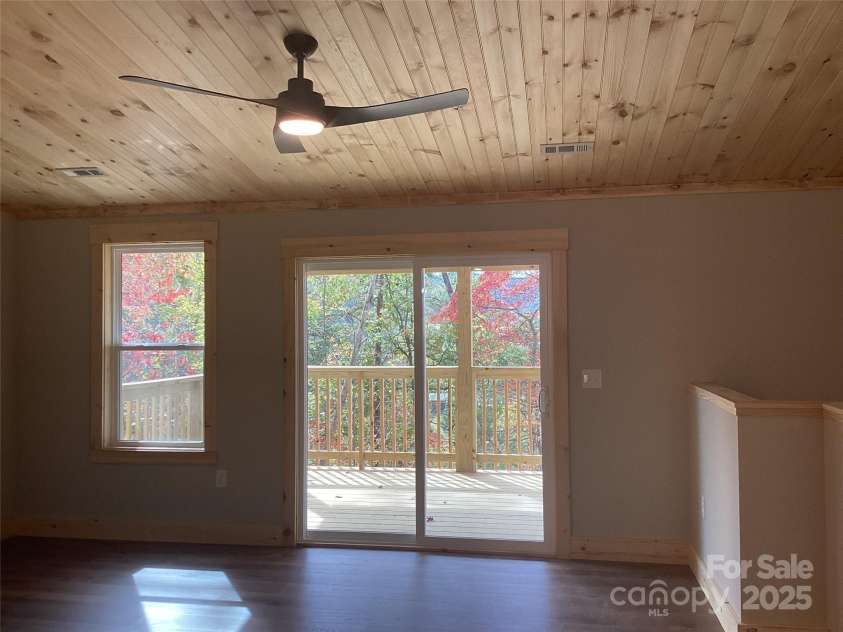212 Brigsy Lane, Whittier, NC 28789.  MLS# CAR4317666, YatesRealty ID 451. 