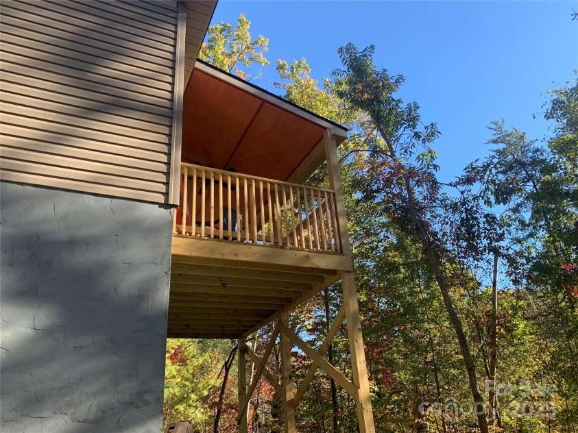 212 Brigsy Lane, Whittier, NC 28789.  MLS# CAR4317666, YatesRealty ID 451. 