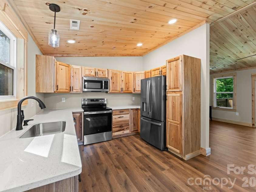 212 Brigsy Lane, Whittier, NC 28789.  MLS# CAR4391142, YatesRealty ID 451. 