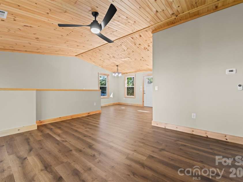 212 Brigsy Lane, Whittier, NC 28789.  MLS# CAR4391142, YatesRealty ID 451. 