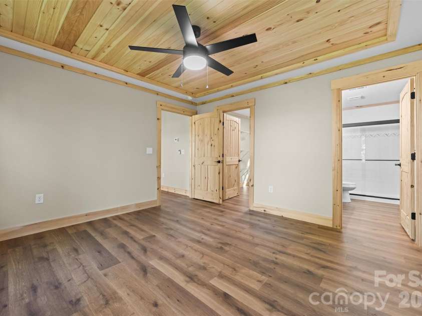 212 Brigsy Lane, Whittier, NC 28789.  MLS# CAR4391142, YatesRealty ID 451. 