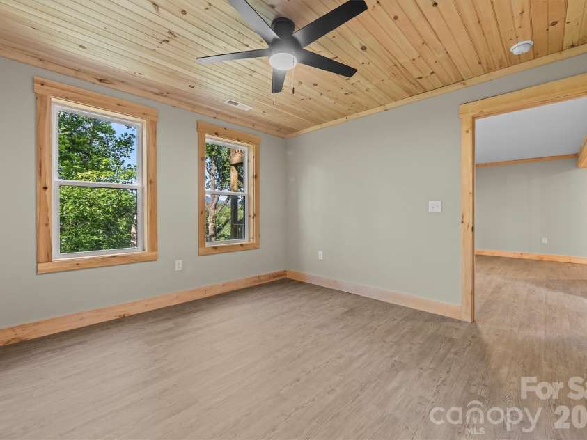 212 Brigsy Lane, Whittier, NC 28789.  MLS# CAR4391142, YatesRealty ID 451. 