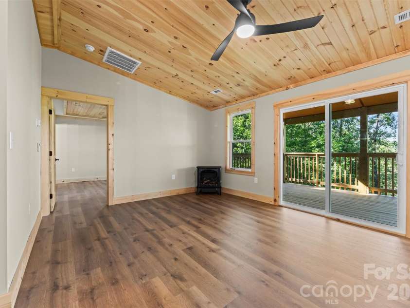212 Brigsy Lane, Whittier, NC 28789.  MLS# CAR4391142, YatesRealty ID 451. Main Level Living Room