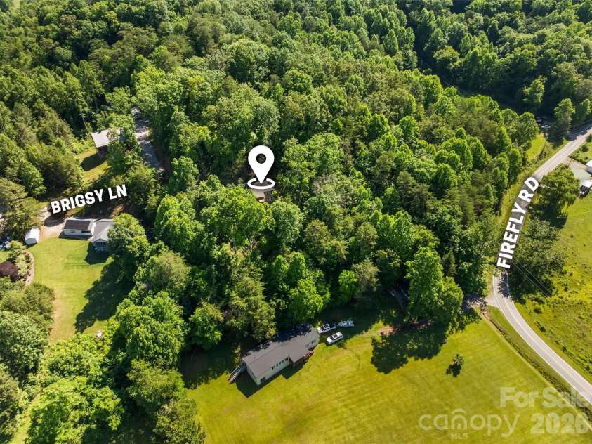 212 Brigsy Lane, Whittier, NC 28789.  MLS# CAR4391142, YatesRealty ID 451. Minutes to Cherokee