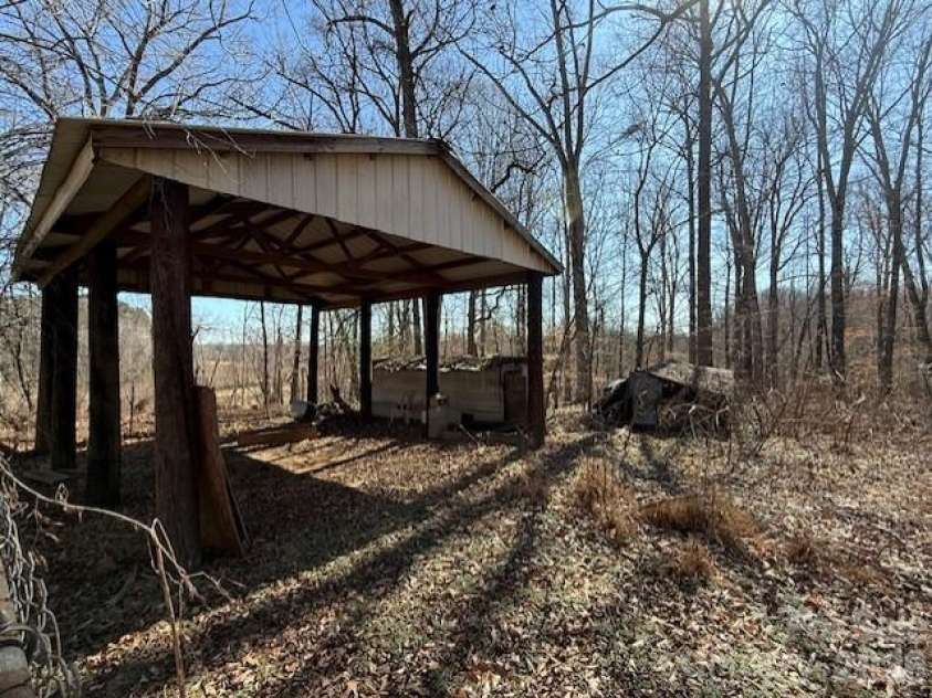 2041 Clyde Street, Dallas, NC 28034.  MLS# CAR4346184, YatesRealty ID 4510. 