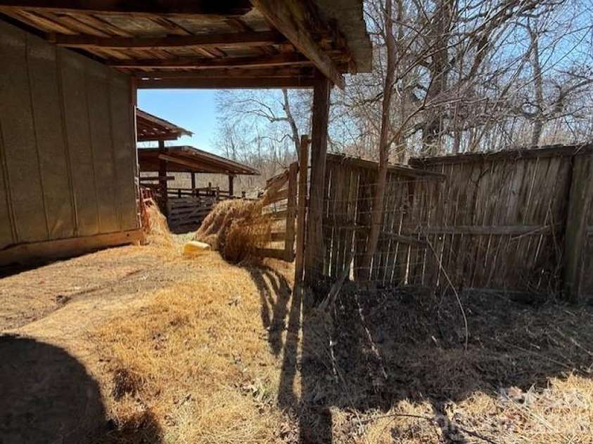 2041 Clyde Street, Dallas, NC 28034.  MLS# CAR4346184, YatesRealty ID 4510. 