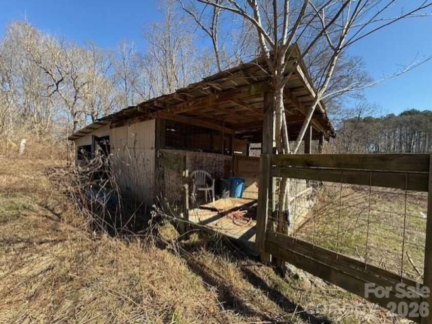 2041 Clyde Street, Dallas, NC 28034.  MLS# CAR4346184, YatesRealty ID 4510. 