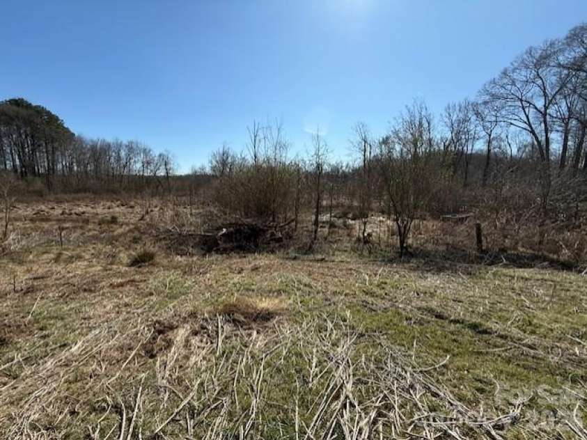 2041 Clyde Street, Dallas, NC 28034.  MLS# CAR4346184, YatesRealty ID 4510. 