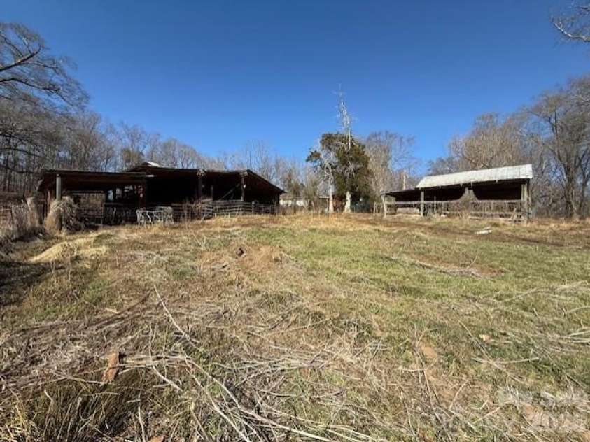 2041 Clyde Street, Dallas, NC 28034.  MLS# CAR4346184, YatesRealty ID 4510. 