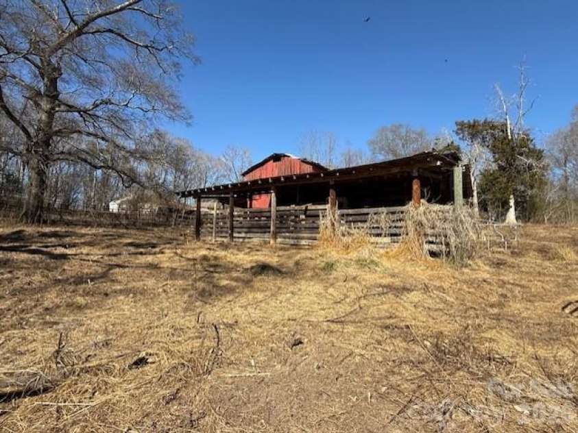 2041 Clyde Street, Dallas, NC 28034.  MLS# CAR4346184, YatesRealty ID 4510. 