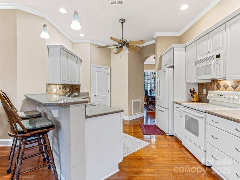 212 Eagle Chase Lane, Etowah, NC 28729.  MLS# CAR4230667, YatesRealty ID 4510. 