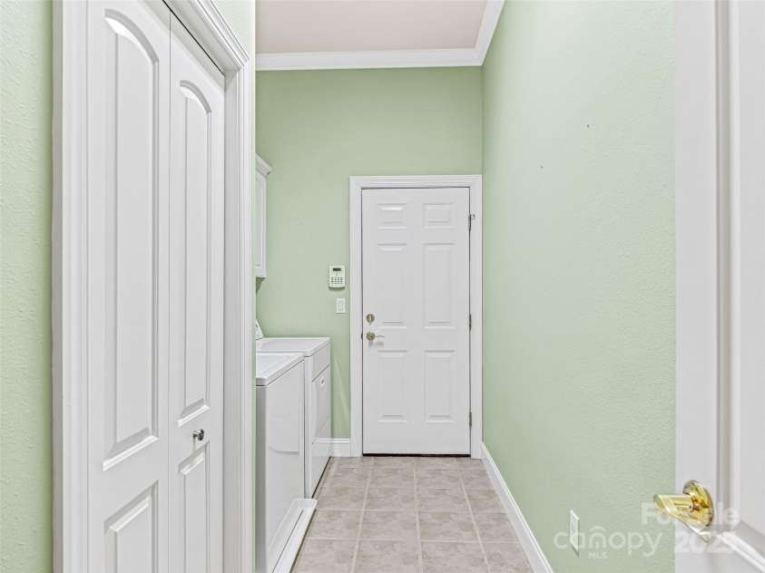 212 Eagle Chase Lane, Etowah, NC 28729.  MLS# CAR4230667, YatesRealty ID 4510. 
