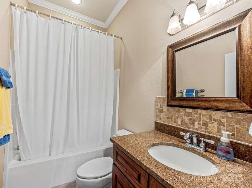 212 Eagle Chase Lane, Etowah, NC 28729.  MLS# CAR4230667, YatesRealty ID 4510. 