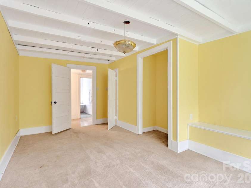 22 Woodbend Lane, Black Mountain, NC 28711.  MLS# CAR4415693, YatesRealty ID 45101. 