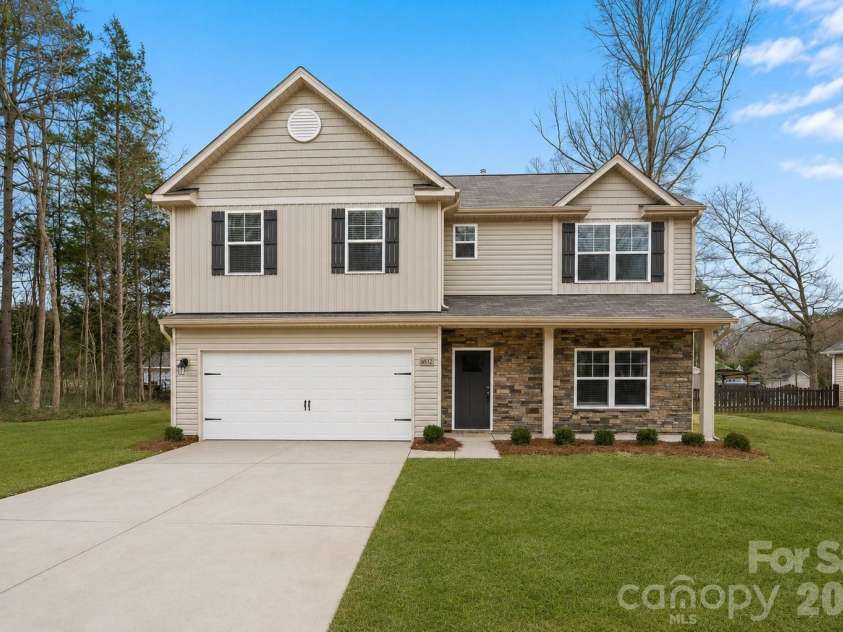 8912 Sawyer Run Court, Charlotte, NC 28215.  MLS# CAR4413507, YatesRealty ID 45103. 