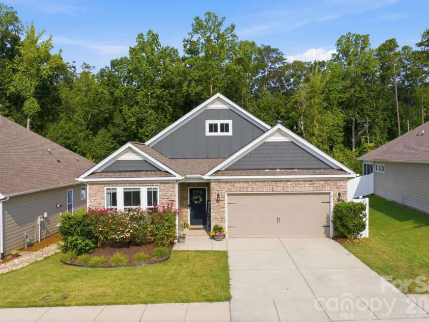 3785 Summer Haven Drive, Sherrills Ford, NC 28673.  MLS# CAR4408937, YatesRealty ID 45104. 