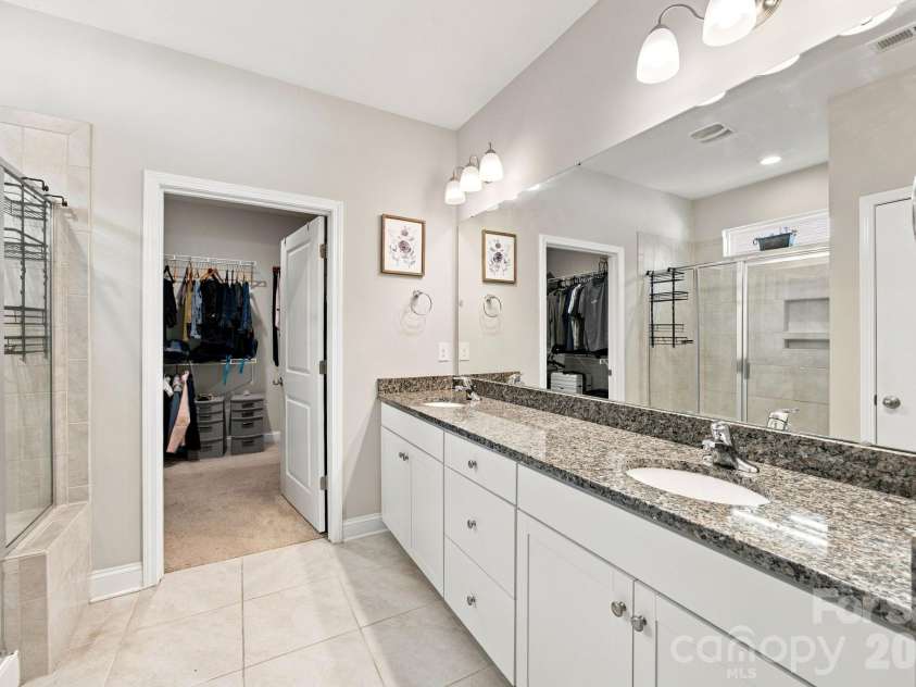 3785 Summer Haven Drive, Sherrills Ford, NC 28673.  MLS# CAR4408937, YatesRealty ID 45104. 