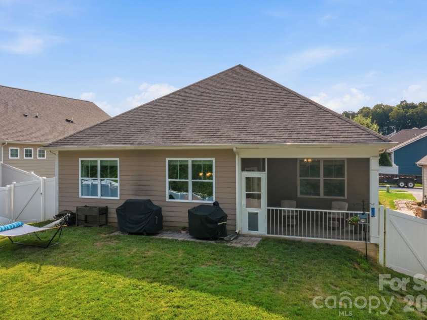 3785 Summer Haven Drive, Sherrills Ford, NC 28673.  MLS# CAR4408937, YatesRealty ID 45104. 