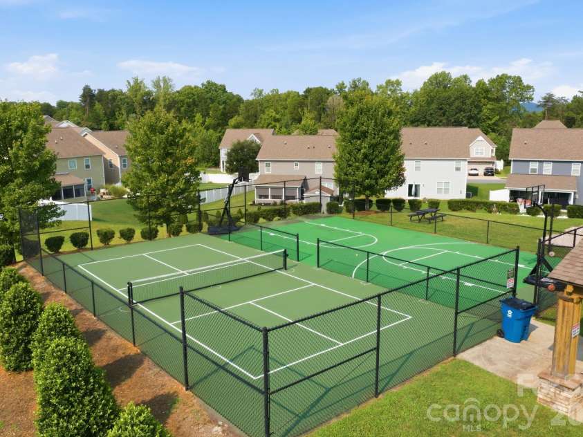 3785 Summer Haven Drive, Sherrills Ford, NC 28673.  MLS# CAR4408937, YatesRealty ID 45104. 