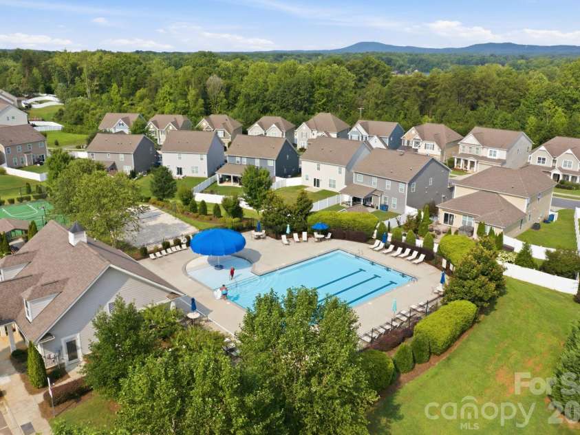 3785 Summer Haven Drive, Sherrills Ford, NC 28673.  MLS# CAR4408937, YatesRealty ID 45104. 