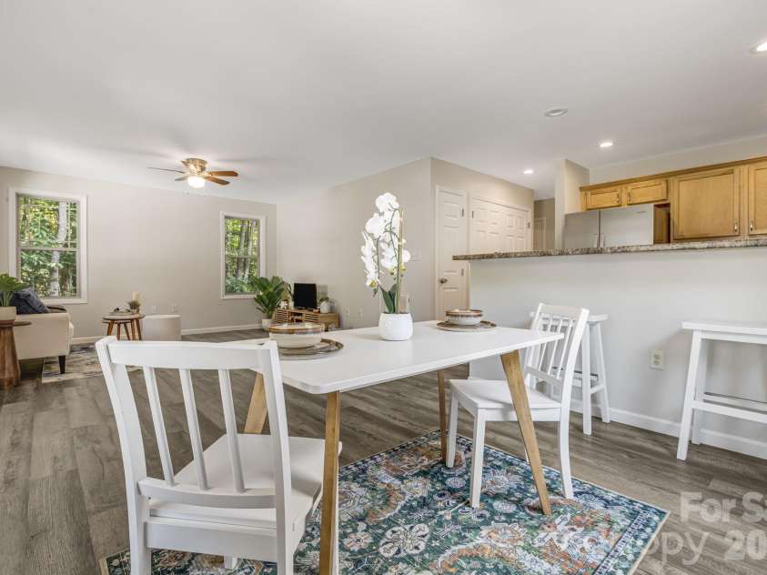 9 Coral Berry Drive, Candler, NC 28715.  MLS# CAR4410894, YatesRealty ID 45105. Dining area