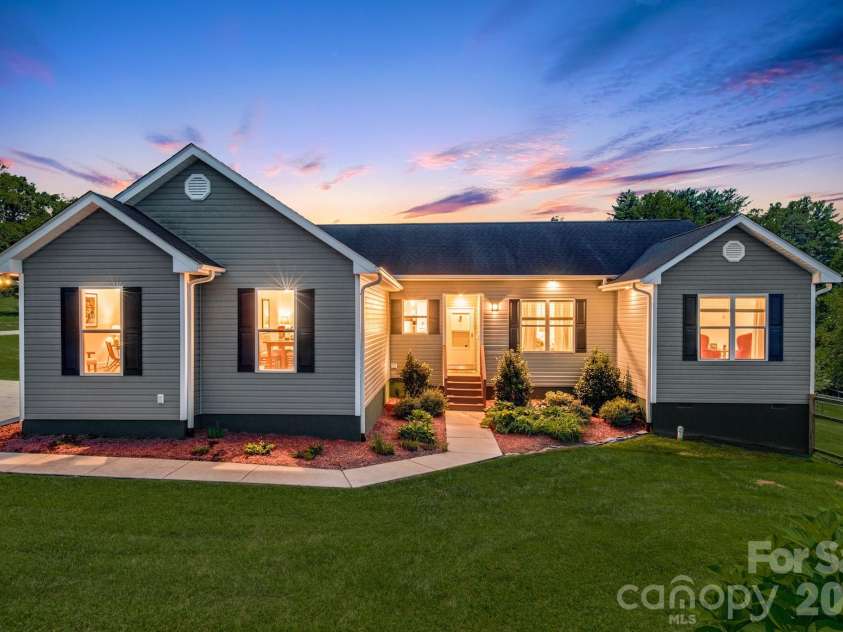 78 Bear Creek Hills Drive, Leicester, NC 28748.  MLS# CAR4409493, YatesRealty ID 45106. 