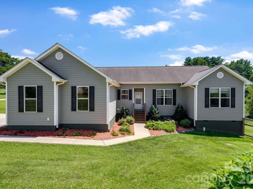 78 Bear Creek Hills Drive, Leicester, NC 28748.  MLS# CAR4409493, YatesRealty ID 45106. 