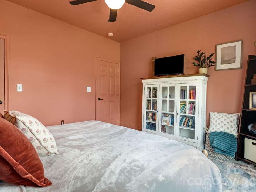 78 Bear Creek Hills Drive, Leicester, NC 28748.  MLS# CAR4409493, YatesRealty ID 45106. 