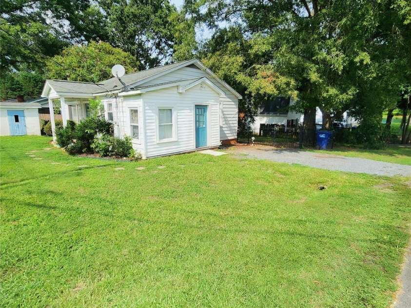 202 Oak Street, Stanfield, NC 28163.  MLS# CAR4413574, YatesRealty ID 45108. 