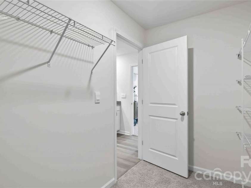 636 17th Avenue Drive, Hickory, NC 28601.  MLS# CAR4415806, YatesRealty ID 45109. 