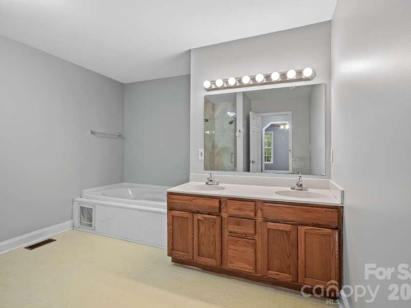 30 Collenwood Road, Arden, NC 28704.  MLS# CAR4415374, YatesRealty ID 45111. 