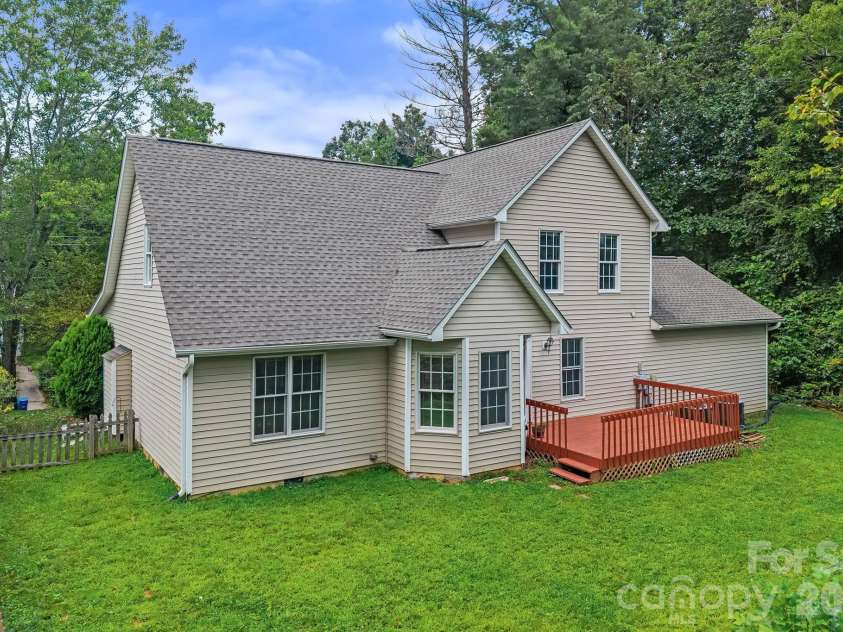 30 Collenwood Road, Arden, NC 28704.  MLS# CAR4415374, YatesRealty ID 45111. 