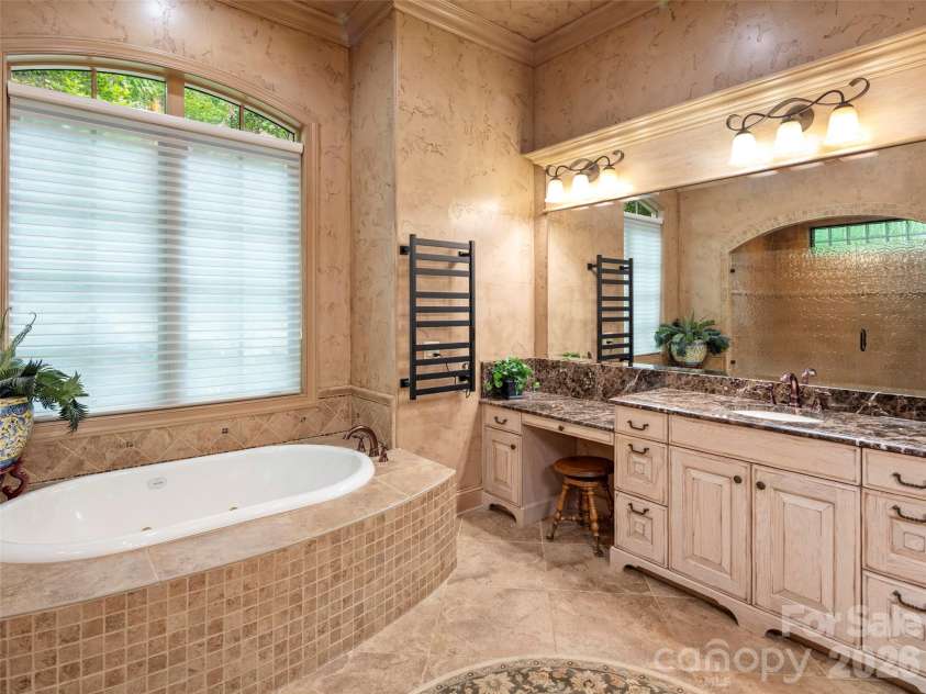 1812 Bella Vista Court, Arden, NC 28704.  MLS# CAR4408416, YatesRealty ID 45113. 
