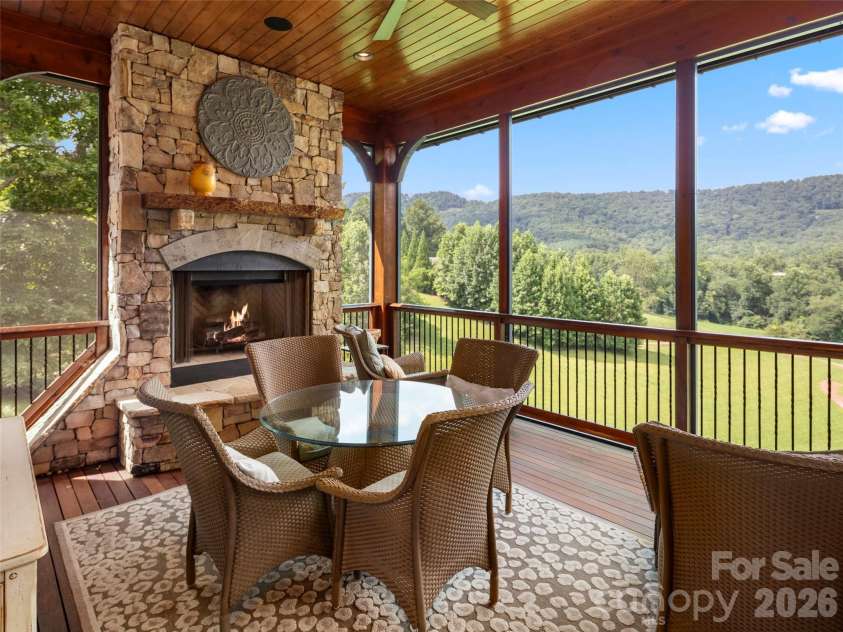1812 Bella Vista Court, Arden, NC 28704.  MLS# CAR4408416, YatesRealty ID 45113. 