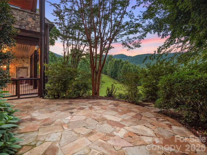 1812 Bella Vista Court, Arden, NC 28704.  MLS# CAR4408416, YatesRealty ID 45113. 
