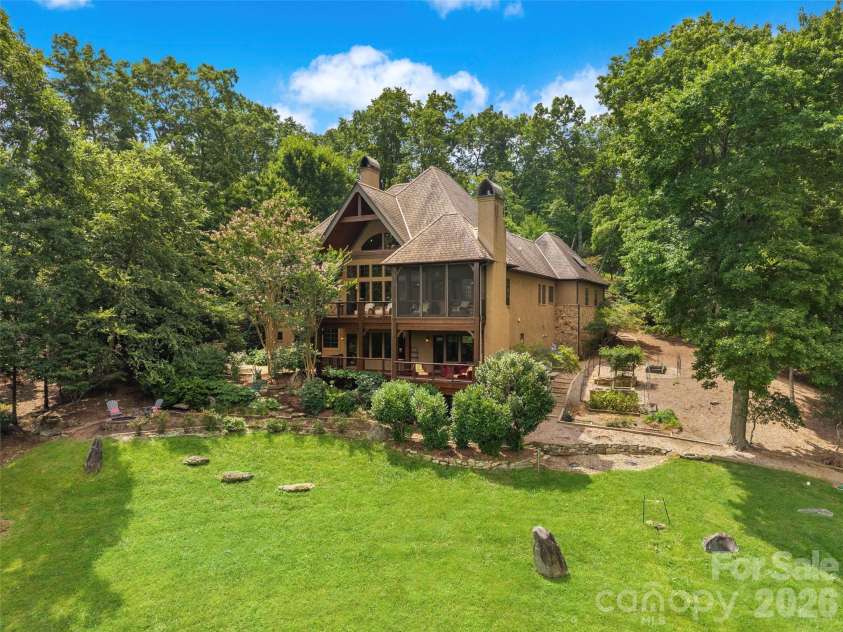 1812 Bella Vista Court, Arden, NC 28704.  MLS# CAR4408416, YatesRealty ID 45113. 