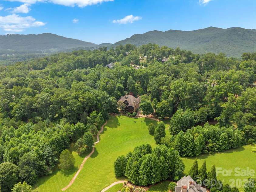 1812 Bella Vista Court, Arden, NC 28704.  MLS# CAR4408416, YatesRealty ID 45113. 