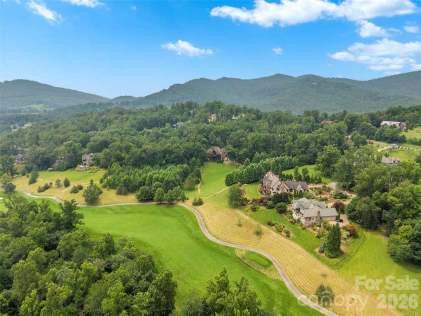 1812 Bella Vista Court, Arden, NC 28704.  MLS# CAR4408416, YatesRealty ID 45113. 