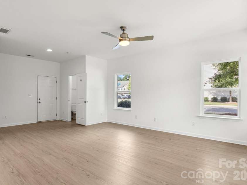 214 Overstone Court, Fort Mill, SC 29715.  MLS# CAR4413937, YatesRealty ID 45115. 