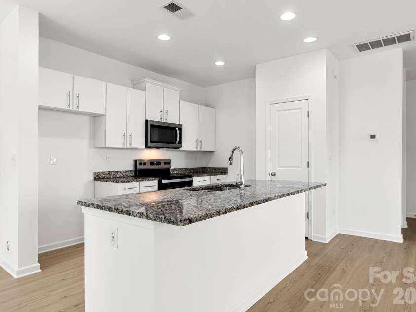 214 Overstone Court, Fort Mill, SC 29715.  MLS# CAR4413937, YatesRealty ID 45115. 